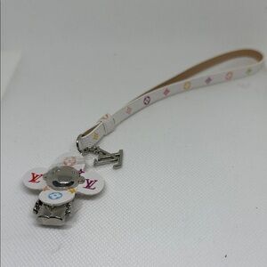 ✅ PRICE  IS FIRM ✅ Fashion Multicolor Keychain